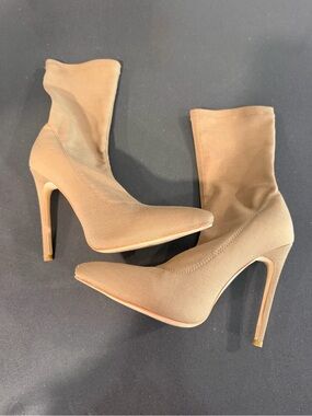 Simmi London Women's Tan Stretch Sock Booties